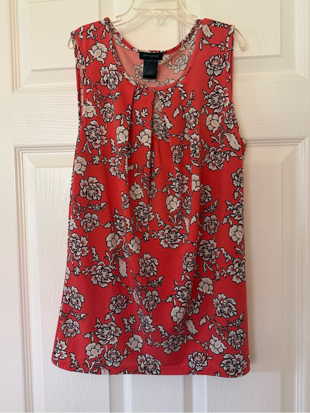 Ann Taylor Coral Floral Sleeveless Blouse Professional Top